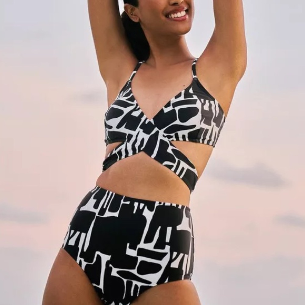 Idya Swimsuit - Isla Noir NWT 
$145